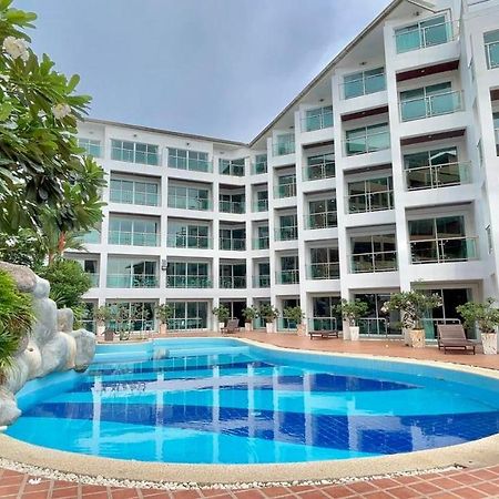 Dragon Beach Resort , Jomtien Beach Pattaya Bagian luar foto