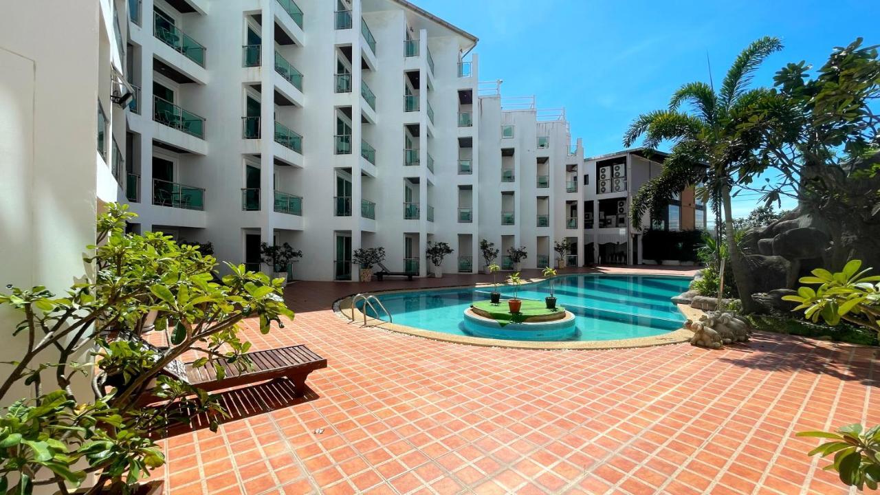 Dragon Beach Resort , Jomtien Beach Pattaya Bagian luar foto