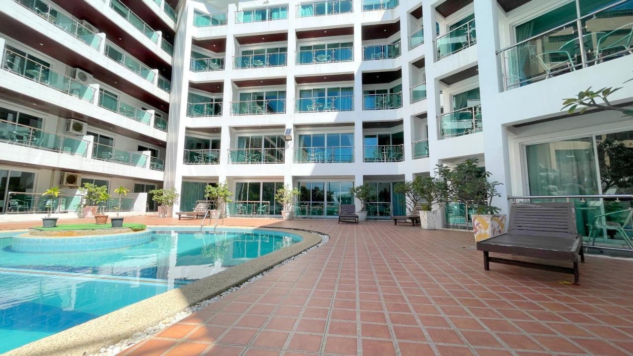 Dragon Beach Resort , Jomtien Beach Pattaya Bagian luar foto