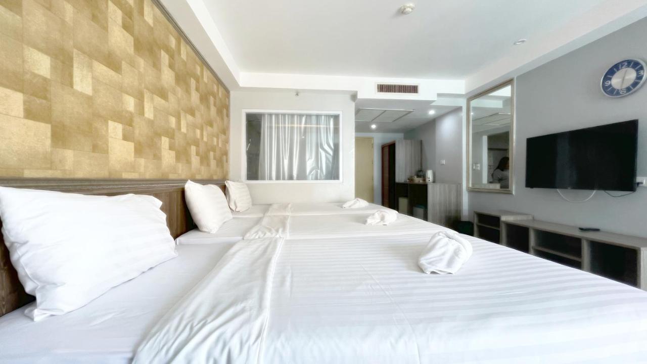 Dragon Beach Resort , Jomtien Beach Pattaya Bagian luar foto