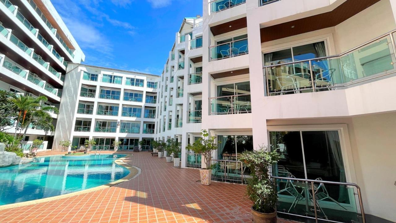 Dragon Beach Resort , Jomtien Beach Pattaya Bagian luar foto