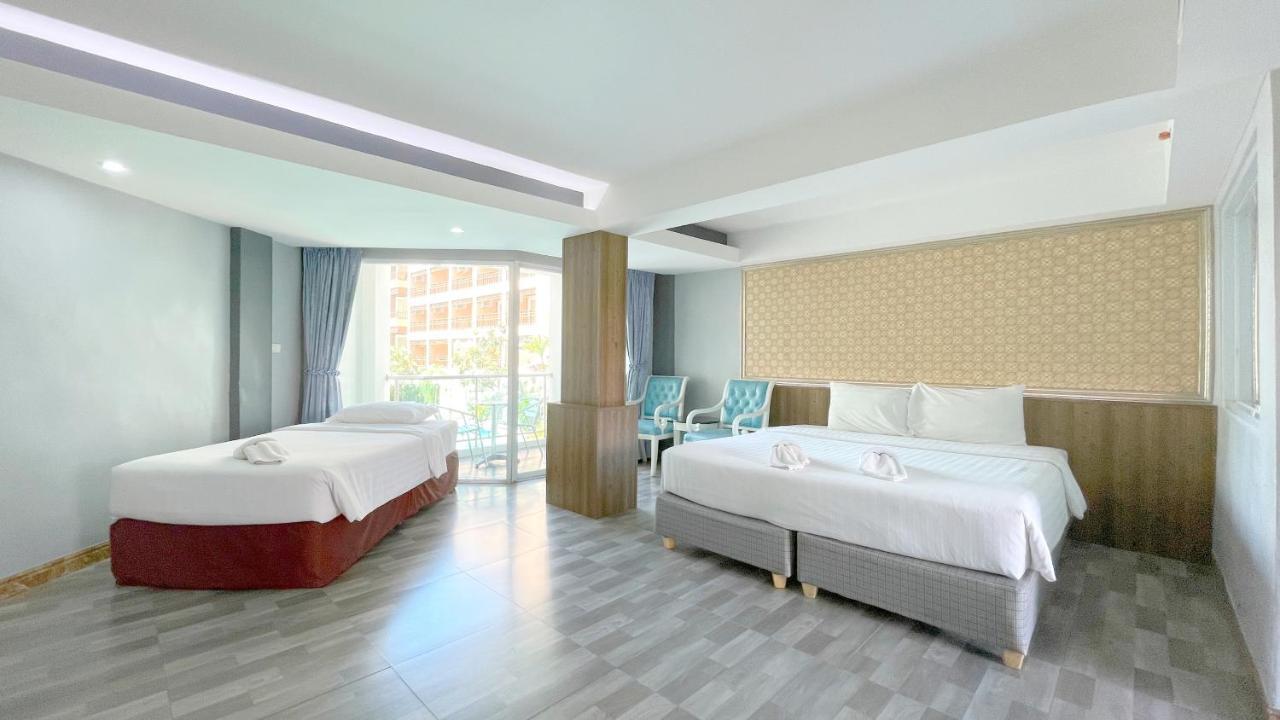 Dragon Beach Resort , Jomtien Beach Pattaya Bagian luar foto