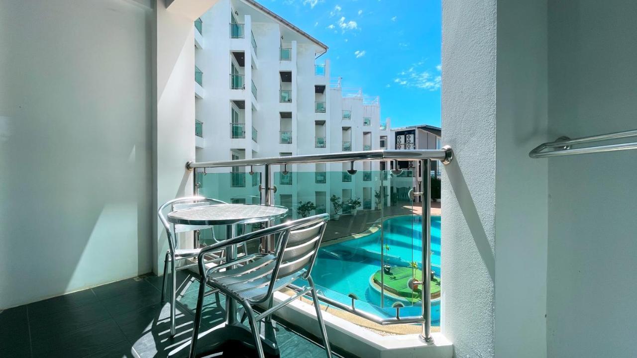 Dragon Beach Resort , Jomtien Beach Pattaya Bagian luar foto