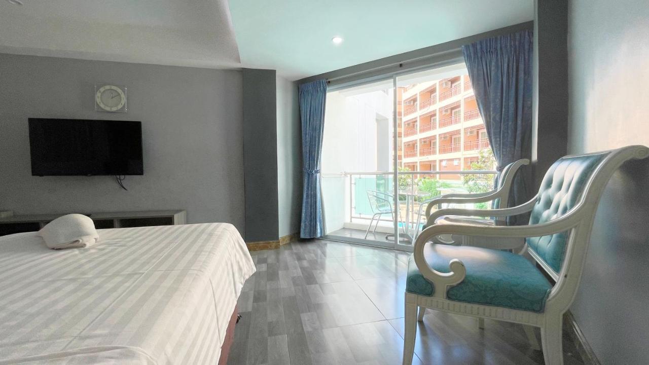 Dragon Beach Resort , Jomtien Beach Pattaya Bagian luar foto