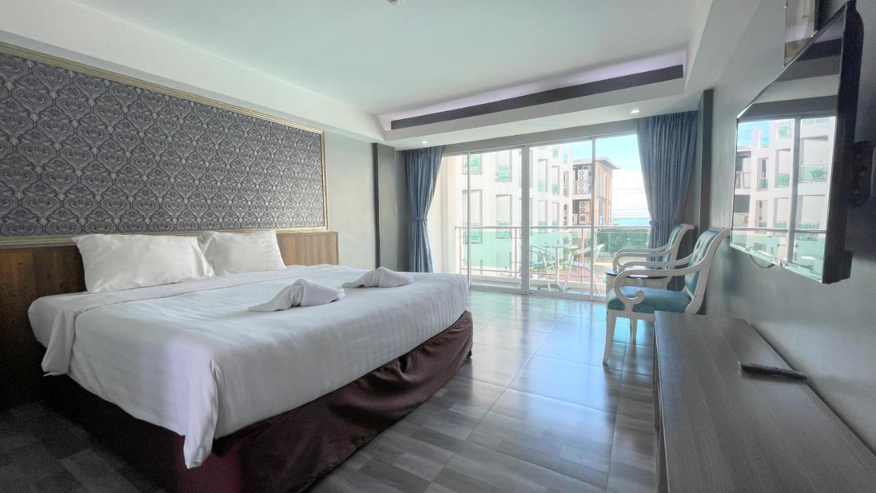 Dragon Beach Resort , Jomtien Beach Pattaya Bagian luar foto